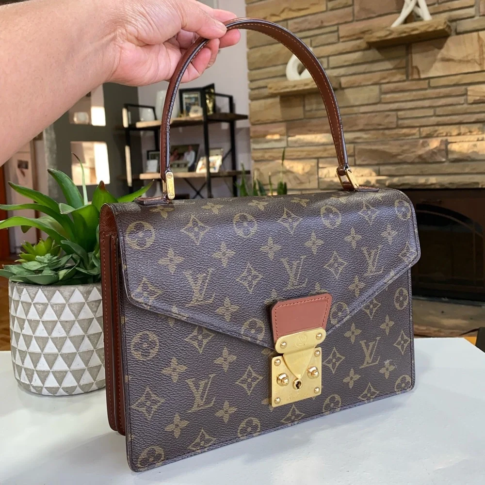 ❤️Elegant 🥰 authentic lv